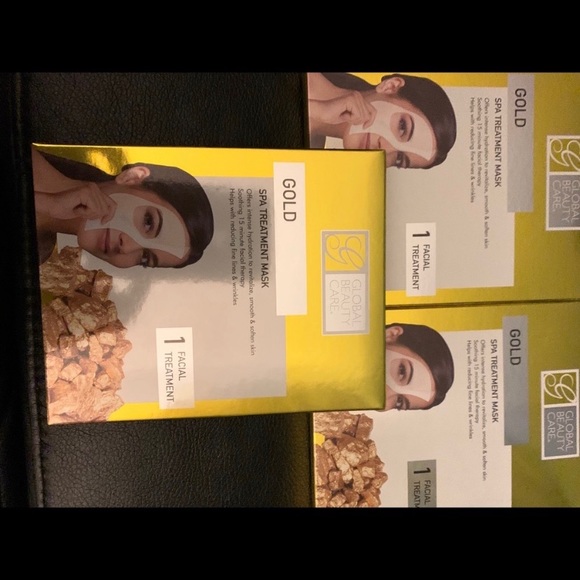 Huge make up sale. - Picture 10 of 16